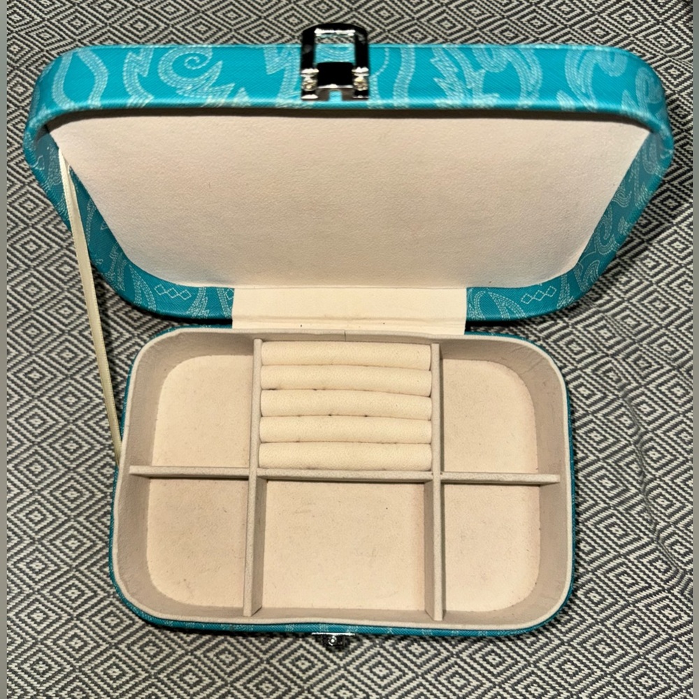 Jewelry Box 💙 - Picture 4 of 5